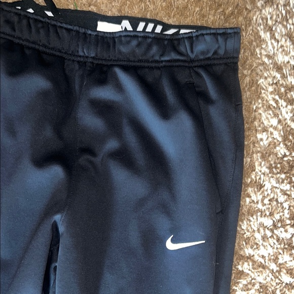 Therma-Fit Nike Joggers, men’s small - Picture 2 of 8